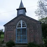 Le Chant Des Fees Bed & Breakfast