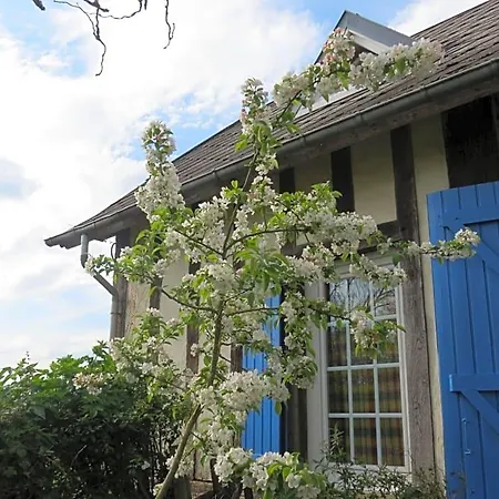 Le Chant Des Fees Bed & Breakfast