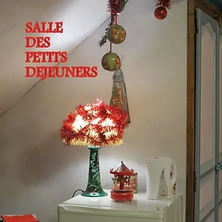 Le Chant Des Fees Frühstückspension