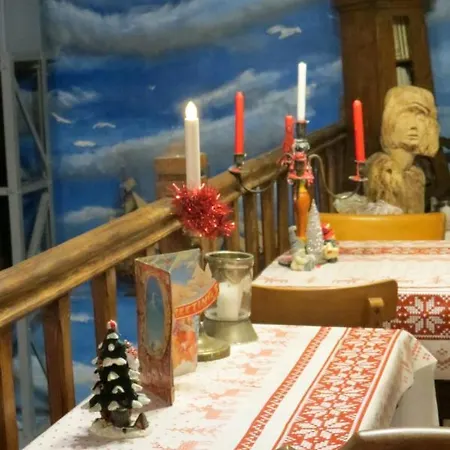 Le Chant Des Fees Bed & Breakfast *