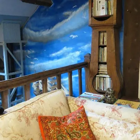 Le Chant Des Fees Frühstückspension Notre-Dame-de-Courson