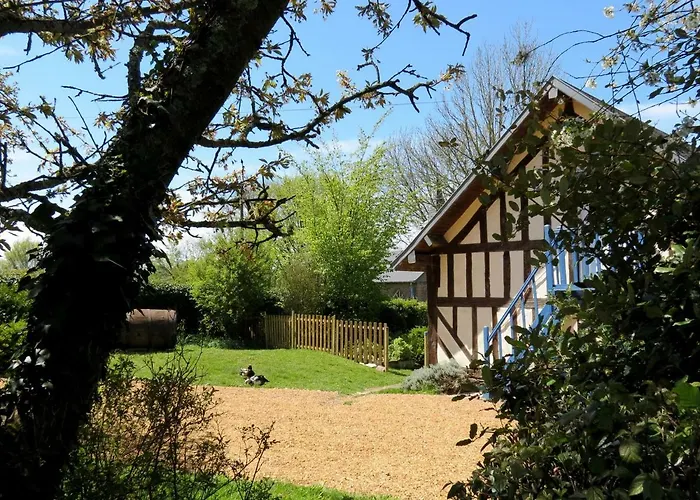 Le Chant Des Fees Nocleg ze śniadaniem Notre-Dame-de-Courson