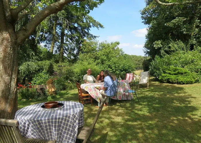 Le Chant Des Fees Notre-Dame-de-Courson